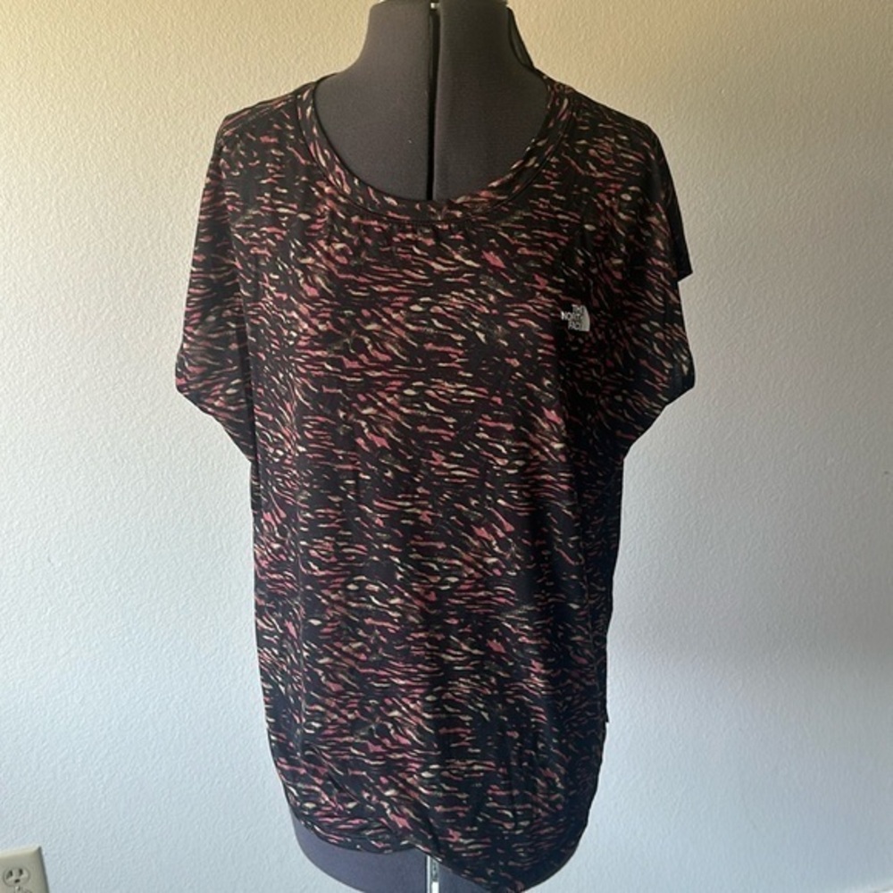 The North Face Top large athletic athleisure black multicolored